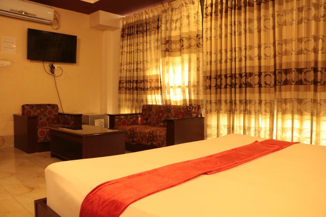 Hotel Firoza Inn Дакка Екстер'єр фото
